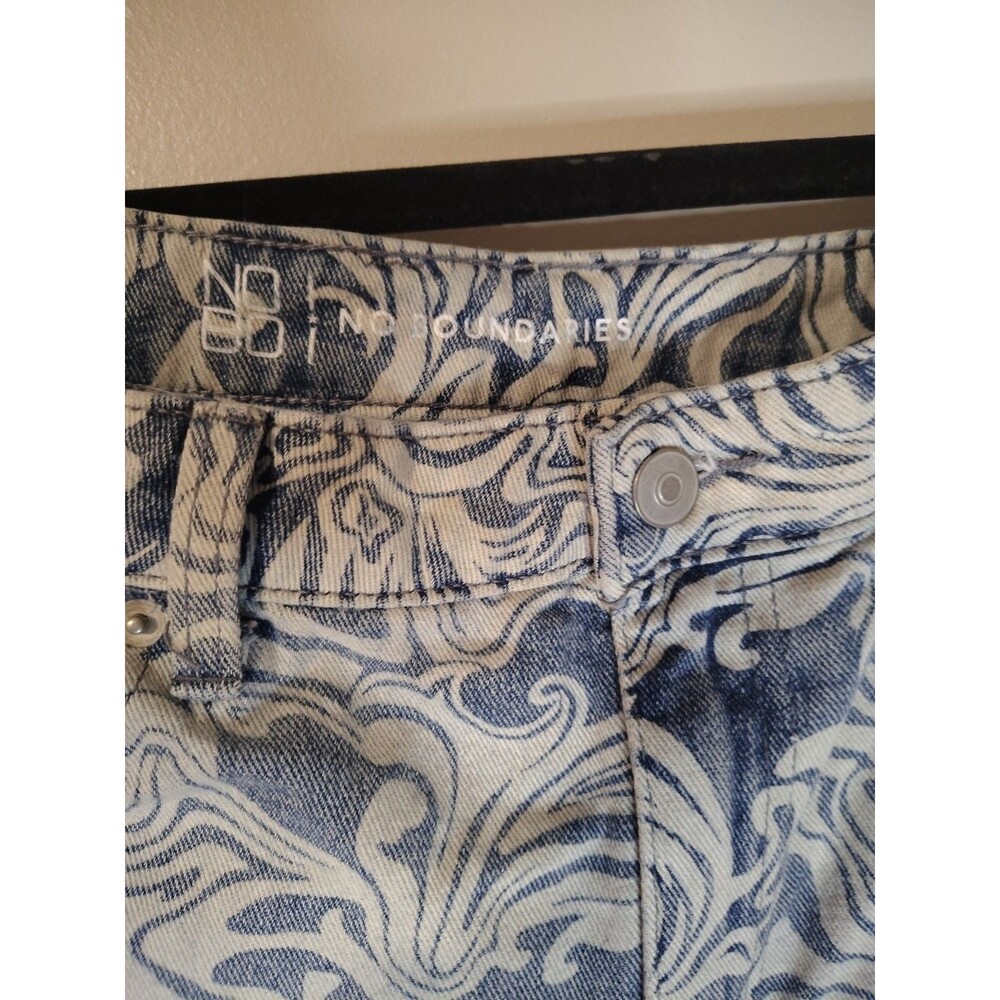 NB NWT High Rise Swirl Print Denim Shorts - frayed hem w/ 1" slits on the sides - Picture 5 of 11